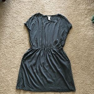 H&M dress with pockets size L